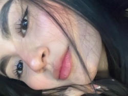 Watch MiaGreymml´s Live Show on ItsLive