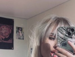 Watch LizzuCrown´s Live Show on BongaCams