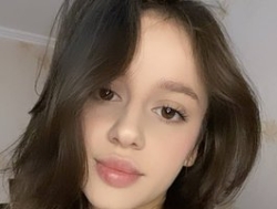 Watch TessaAurora´s Live Show on BongaCams