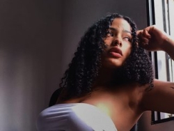 Watch MinaKyot´s Live Show on ItsLive