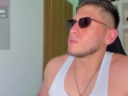 Watch sebastianmaximoff_´s Live Show on Chaturbate
