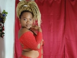 Watch Chanellmontes121´s Live Show on BongaCams