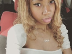 Watch Mocha17´s Live Show on BongaCams