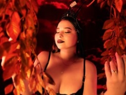 Watch EinnyMure´s Live Show on BongaCams