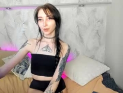 Watch ellen_hops´s Live Show on Chaturbate