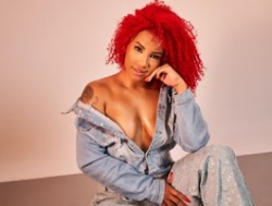 Watch RubyRogers´s Live Show on BongaCams