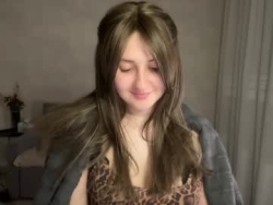 Watch almostinnocent_´s Live Show on Chaturbate