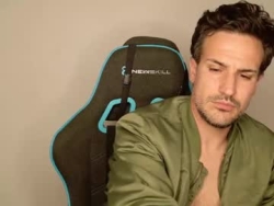 Watch firefighterr88´s Live Show on Chaturbate