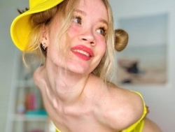 alicecutey is Live on BongaCams: Remove my panties and dance strip without them. Get to know my body better! Goal: @remain Watch alicecutey´s Live Show on BongaCams
