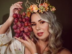 Watch JessicaLarsens´s Live Show on ItsLive
