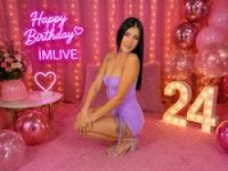 Watch EmmyBlaze´s XXX Show and Chat!