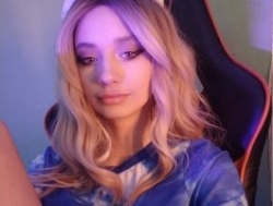 Watch CamDragonic24´s Live Show on BongaCams