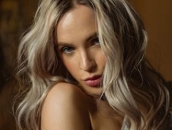 Watch BlushMikki´s Livestream and Chat