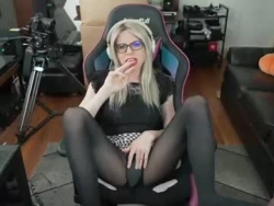 Watch kelseycobalt´s Live Show on Chaturbate