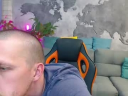 Watch vikingchrisss´s Live Show on Chaturbate