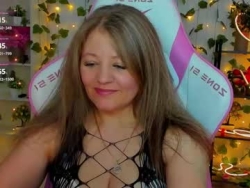 Watch ferall_berrry´s Live Show on Chaturbate