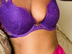 Watch Peachyz´s Live Show on BongaCams