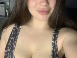 Watch Sweet-Candy88´s Live Show on BongaCams