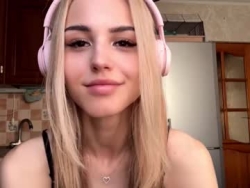 Watch ozellagranville´s Live Show on Chaturbate