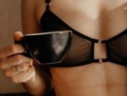 Watch cute-honey´s Live Show on BongaCams