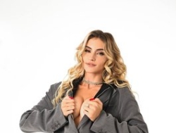 Watch adria-lux´s Live Show on BongaCams