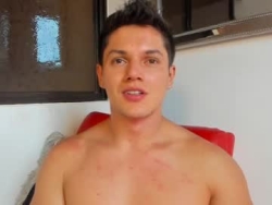Watch julian_wallace1´s Live Show on Chaturbate