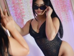 Watch sofia-blake´s Live Show on BongaCams