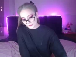 Watch shysweetrish´s Live Show on Chaturbate