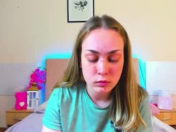 Watch melaniecutys´s Live Show on Chaturbate
