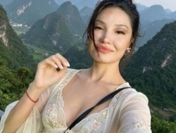 Ohmy-Linda is Live on BongaCams: Come to chat with me dear ! #asian #new #milf #femdom #joi Watch Ohmy-Linda´s Live Show on BongaCams