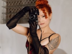 Watch amyevans´s Live Show on BongaCams