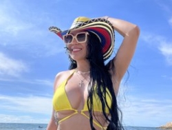 Watch Tubebesitakarolina´s Live Show on BongaCams