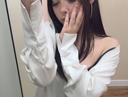 Watch maddieperezzz´s Live Show on BongaCams