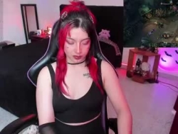 Watch _lucyx__´s Live Show on Chaturbate