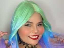 Watch Maite-newmilf´s Livestream and Chat