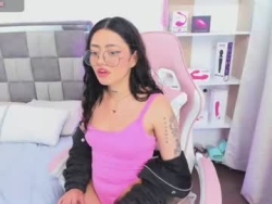 Watch emmasky__´s Live Show on Chaturbate