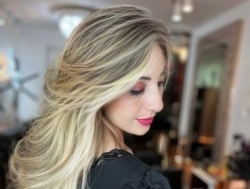 Watch AndreinaSuann´s Live Show on BongaCams