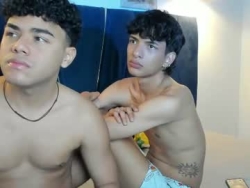 Watch cassiel_18´s Live Show on Chaturbate