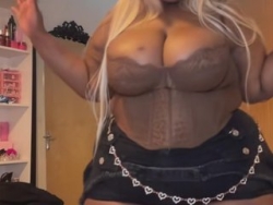 Watch ChubbyBigbodyx´s Live Show on ItsLive