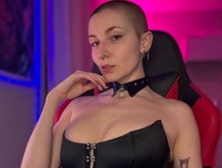 Watch HopeFoxter´s Live Show on BongaCams