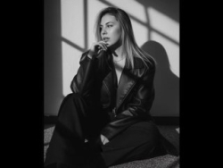 GreciaMoretti is Live on ItsLive: A daring and personalized show where you are also part of the experience. Interact, choose, surprise me and let yourself go in a complicity and seduction game. Watch GreciaMoretti´s Live Show on ItsLive
