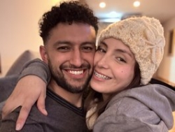 Watch justthetwomi´s Live Show on BongaCams