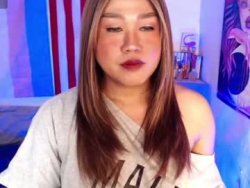 Watch 1lovelymess´s Live Show on Chaturbate