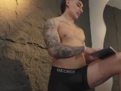 Watch joseph__boy´s Live Show on Chaturbate