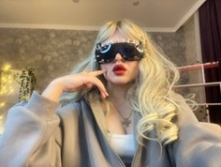 Watch DaisyVale´s Live Show on BongaCams