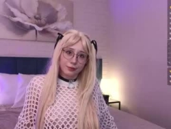 Watch meomeee´s Live Show on Chaturbate