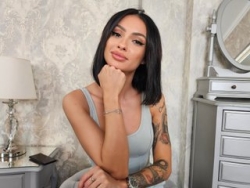 Check NoraAspen´s Real-Time Streaming Adult Shows