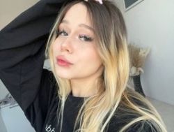 Watch ChanWestenbarger´s Live Show on BongaCams