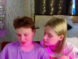 Watch berry_assortment´s Live Show on Chaturbate