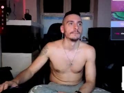 Watch rayzel_white´s Live Show on Chaturbate